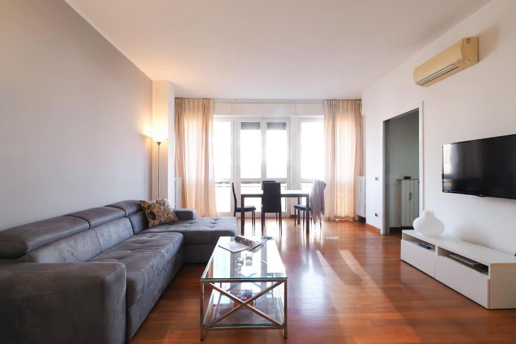 Ampio Bilocale City Life - Mirable Pm Milán Exterior foto